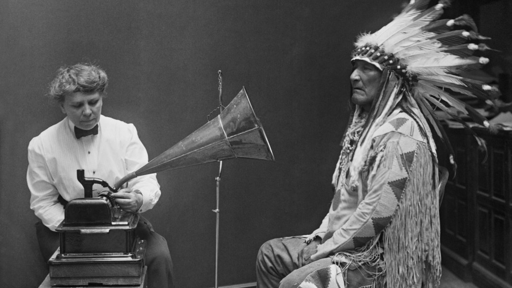 The Complete Guide to Mixing Vocals Dynamics — Watch Meet Make